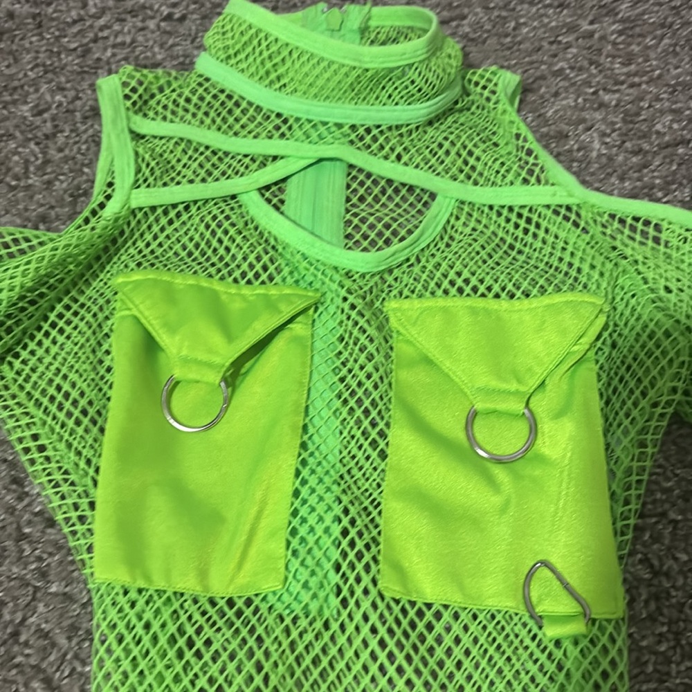 Size small - Picture 2 of 2